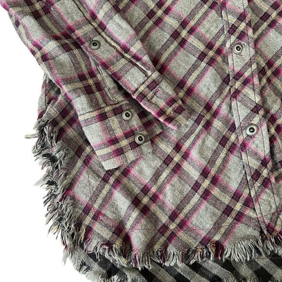 CAbi Highland Flannel Plaid Gray and Purple Button Up Frayed Hem Shirt Size S - Picture 11 of 13